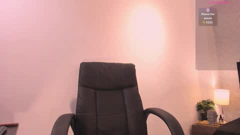 lily_cash1 online show from September 17, 7:08 pm