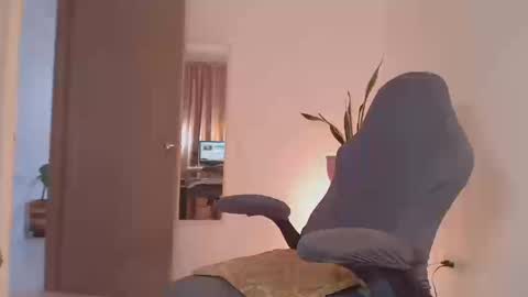 lindajoinx online show from September 17, 2:22 pm