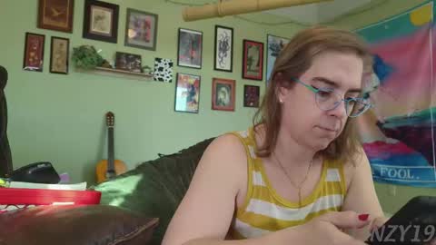 Linzy19 online show from November 9, 9:04 pm