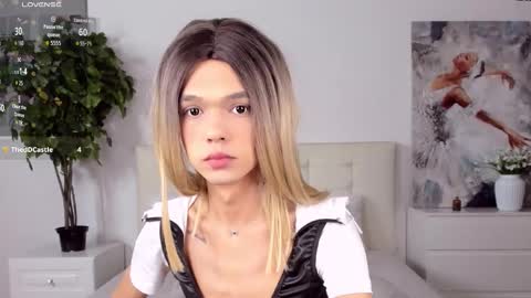 lizzydelrey online show from February 22, 1:20 am