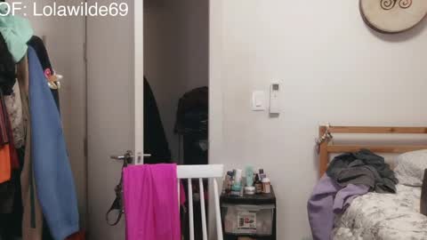 Lolita Wildes Back  online show from February 20, 7:01 am