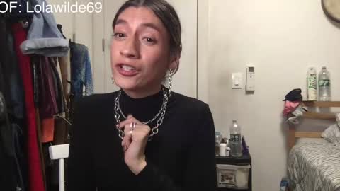 Lolita Wildes Back  online show from October 14, 6:14 am