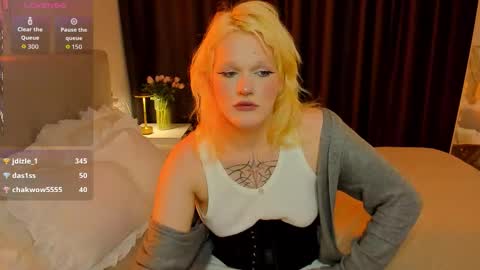 lollita online show from March 22, 8:30 am