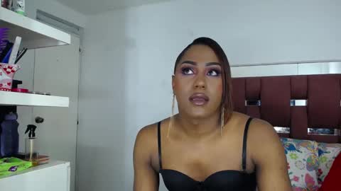 Loraine online show from December 15, 8:47 pm