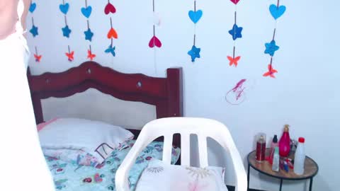 Lorena Capelli online show from April 16, 9:37 pm