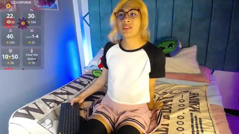 LorettMatthew online show from October 23, 6:06 am