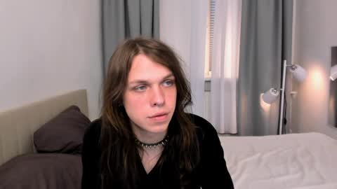 louis online show from April 16, 4:29 pm