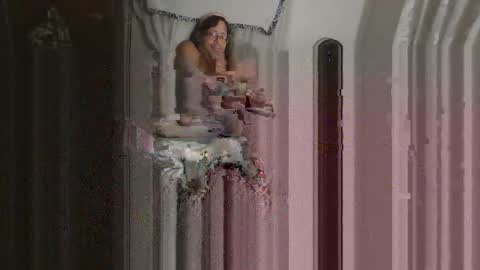 LovableCharming online show from April 11, 5:02 am