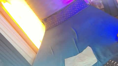 lovelymiss_shyna11 online show from March 11, 11:25 am