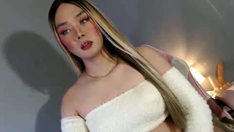 lovers moon22 online show from January 9, 9:47 pm