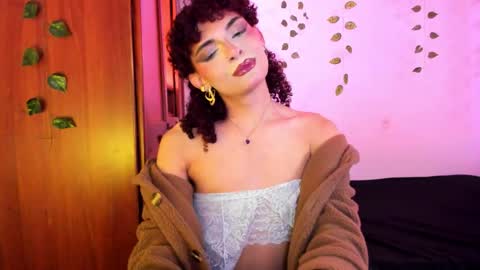 Lucy or Lucian 3 Come to my social Links3   online show from November 22, 8:27 am