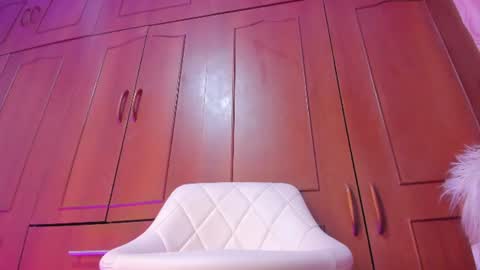 luciana online show from July 25, 4:54 am