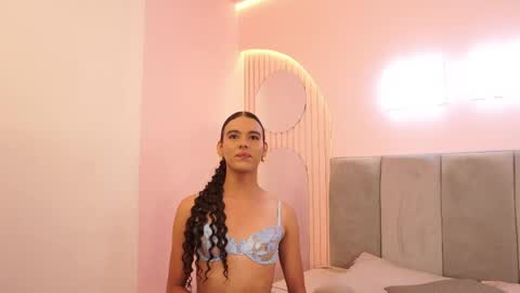 Luxa  online show from March 25, 1:05 pm