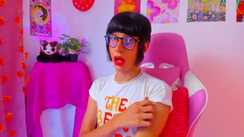 Madeline  online show from April 13, 12:53 pm