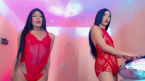 mafer_dolls_ online show from February 3, 6:33 am