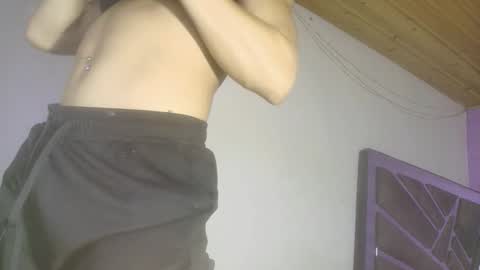 Snapshot of maggie_fit chatting on October 21, 3:53 am maggie_fit online show from October 21, 3:53 am