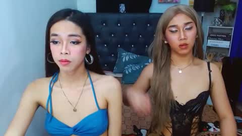 BELLA AND HANA online show from January 15, 3:38 am