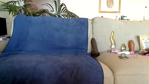 Sissy in stockings online show from December 31, 1:19 pm