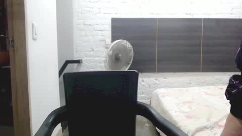 Snapshot of mariabril77 chatting on October 20, 1:58 pm Call me Mara  online show from October 20, 1:58 pm