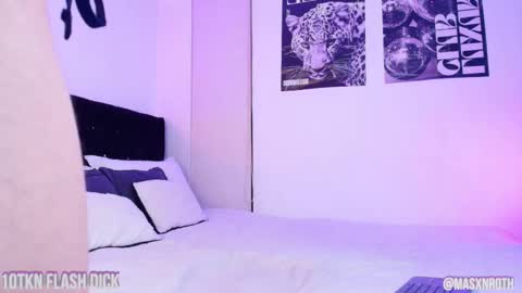 YOUR MASON  independnt model online show from March 10, 7:12 am