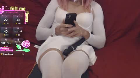 LooLa online show from November 24, 9:05 pm