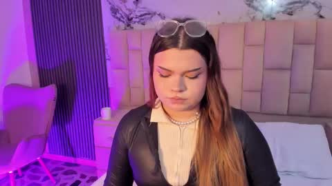 Maxine Minx online show from March 2, 10:05 pm