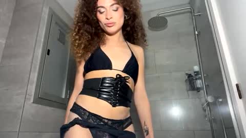 Maya transgirl online show from November 28, 8:32 pm