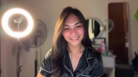 meiluxe online show from April 13, 12:20 pm