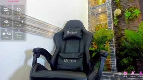 MELANIE online show from April 11, 7:45 am