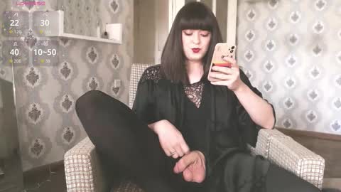 mia_wallase online show from February 1, 7:51 am