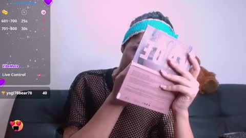 Mia online show from December 2, 12:46 pm