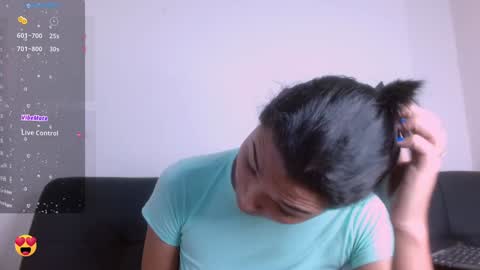 Mia online show from February 7, 11:23 am