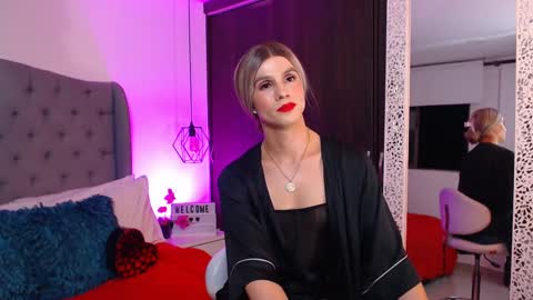Snapshot of miaromanove_ss chatting on February 12, 5:37 am Mia Romanove online show from February 12, 5:37 am