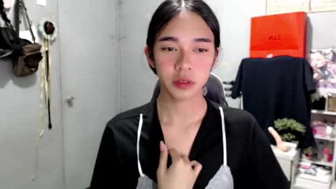 Mia online show from March 17, 8:22 pm