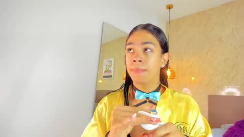 Miia online show from April 17, 11:57 am