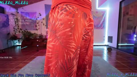 milla_milla online show from March 29, 5:52 am