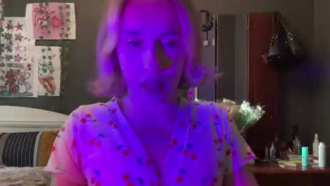 Anya online show from June 21, 3:59 pm