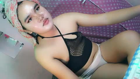 miss_horny139736 online show from April 5, 8:45 am