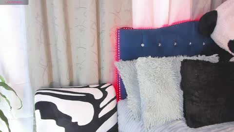kassandra lazcano online show from June 7, 2:08 am