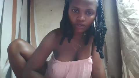 mmmmfelicinee online show from March 27, 5:47 pm