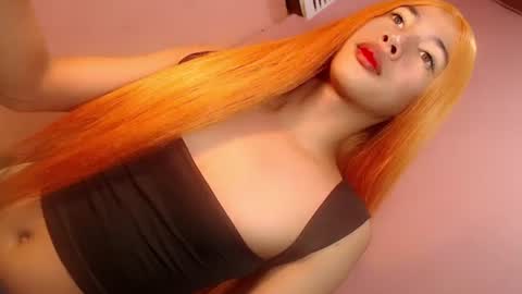 Mocha Locca  online show from February 25, 11:08 am