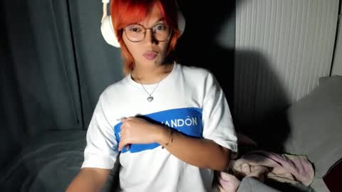 Momo online show from March 5, 7:00 pm