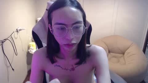 ELYSE A SIMPLE GIRL online show from February 28, 12:31 pm