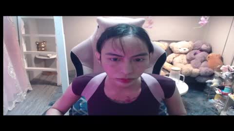 ELYSE A SIMPLE GIRL online show from March 25, 3:17 pm