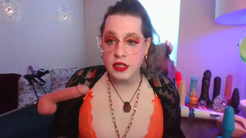 Mx Charlotte online show from April 3, 5:22 pm