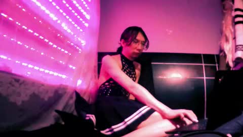 NAJI  online show from October 17, 2:53 pm