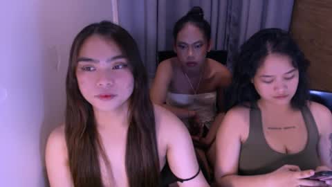 naughtcummer_yllana online show from April 9, 7:03 am