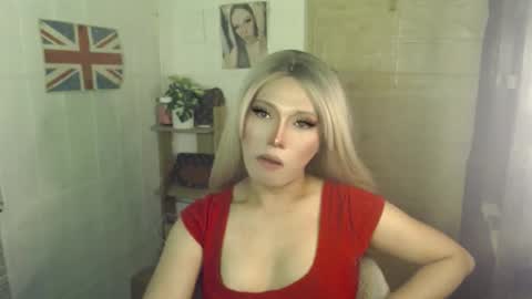 Snapshot of naughty_kim20 chatting on October 24, 2:05 am alexa online show from October 24, 2:05 am