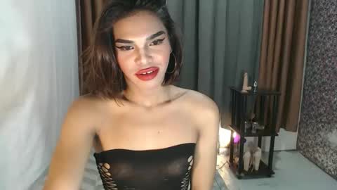 neomi online show from March 6, 6:46 pm