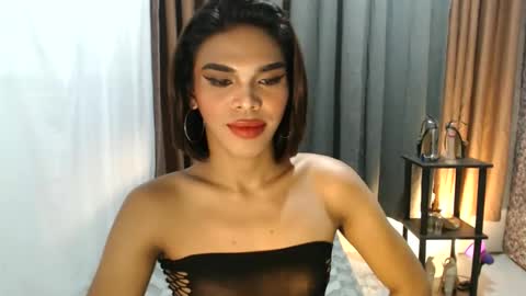 neomi online show from March 13, 7:19 pm